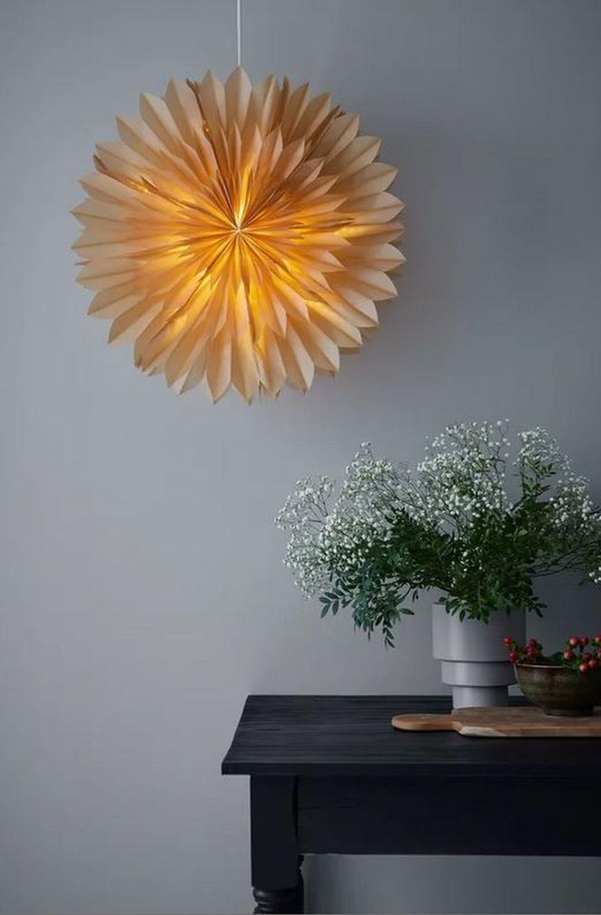 Świetlne dekoracje na Boże Narodzenie