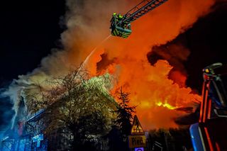 Z płonącego budynku dyskoteki w Wildze udało się ewakuować ok. 200 osób
