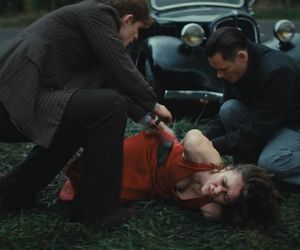 Zatoka szpiegów 2, ostatni odcinek 19. Staszek (Karol Biskup), Eva (Sonia Mietielica), Franz (Bartosz Gelner)