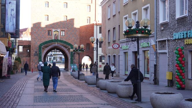 Ruszył Warmiński Jarmark Świąteczny w Olsztynie. Dziesiątki wystawców i tłumy na starówce