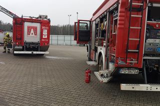 Pożar w firmie w Kąkolewie. Szybka reakcja pracowników na ogień