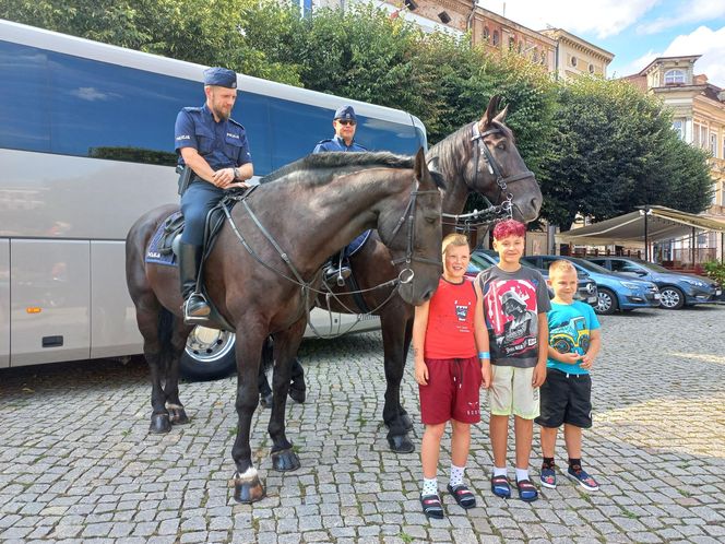 Trwają obchody Święta Policji w Lesznie. Świętują policjanci i policjantki