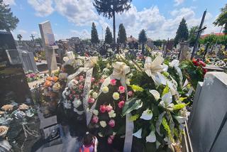 Krystian spoczął w grobie z ukochaną mamą