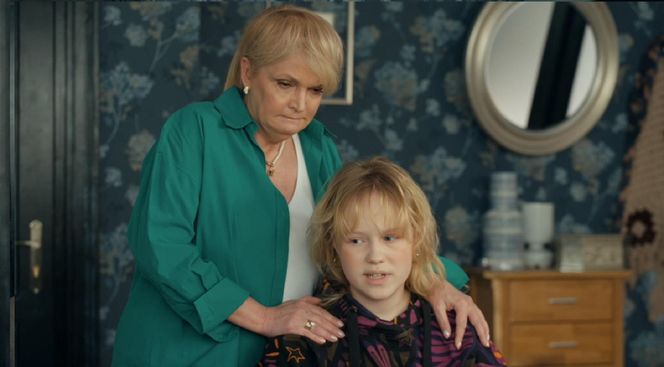 	Barwy szczęścia ostatni odcinek 3202 finał sezonu. Emilka (Jessica Frankiewicz), Małgorzata (Adrianna Biedrzyńska)