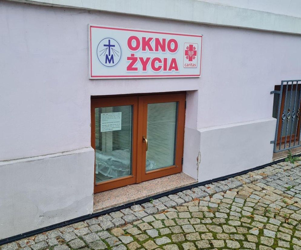 Noworodek w oknie życia na Śląsku. „Każde uratowane życie to cud”