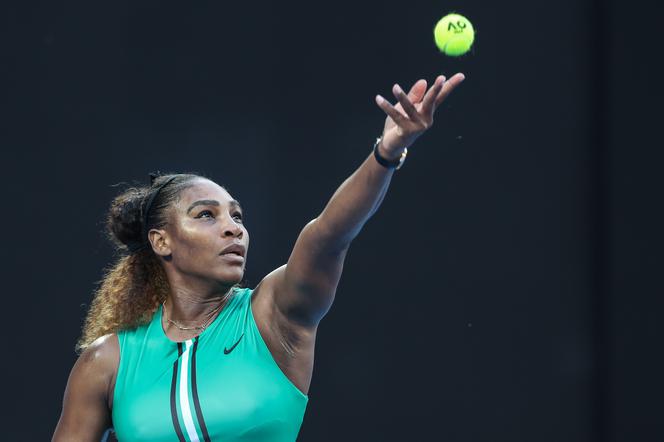 Serena Williams grała z Simoną Halep 12 razy. Amerykanka wygrała dziewięć z tych pojedynków.