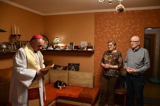 Bydgoski biskup odwiedził wiernych podczas kolędy! Wszyscy byli w szoku [ZDJĘCIA]