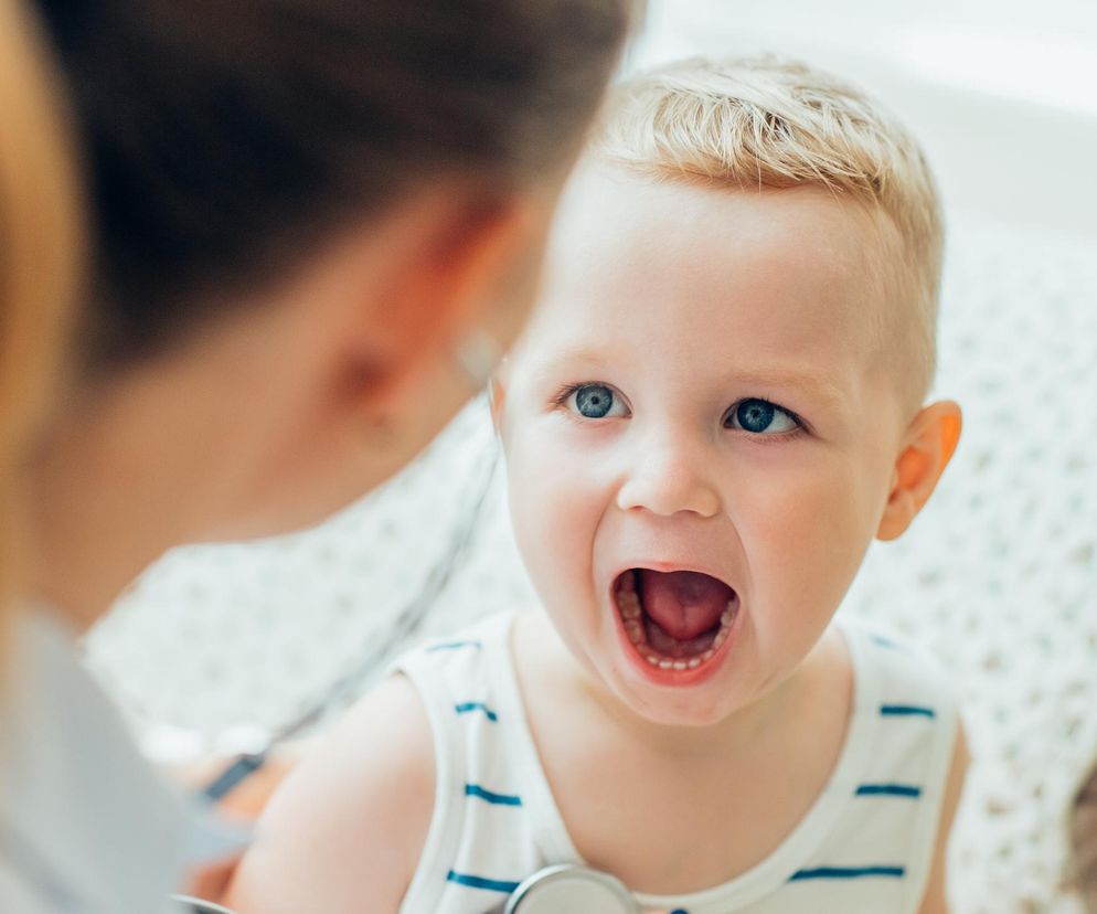 Podejrzewasz u dziecka anginę? Zanim sięgniecie po antybiotyk wykluczcie to