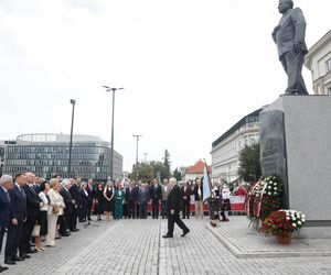 Miesięcznica smoleńska 2025. Kaczyński nie przebiera w słowa, mówi o zbrodni