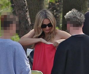 Małgorzata Socha przebiera się w parku