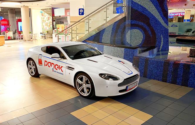 Być jak Bond i Schumacher - Aston Martin i Ferrari w carsharingu