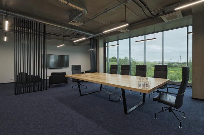 Biurowiec w Nysie 18