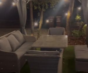 Rafał Brzozowski oferuje apartamenty na wynajem. Tak wyglądają pokoje