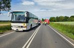 Jechali na wycieczkę. Wypadek niedaleko Krotoszyna z udziałem autokaru z uczniami z pow. rawickiego