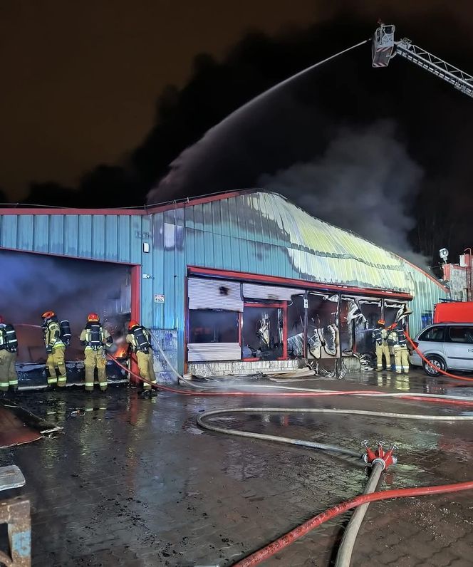 Warszawa. Pożar hali przy ul. Modlińskiej 16