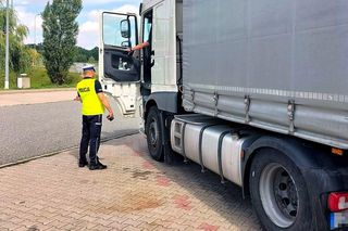 Kontrole na A1. Policjanci z Torunia przeciwko niebezpiecznemu wyprzedzaniu
