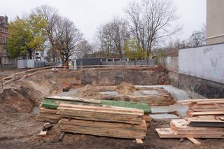 Postępują prace nad nowym apartamentowcem w centrum Olsztyna. Zobacz nowe zdjęcia