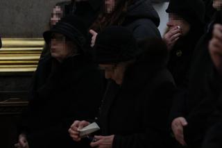 Rodzina opłakuje Mirosława Hermaszewskiego. Pogrzeb generała odbył się w Warszawie