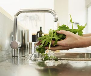 Jak pozbyć się pestycydów z owoców i warzyw w łatwy i tani sposób