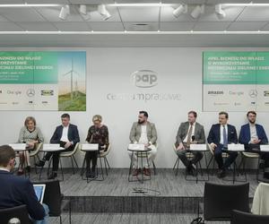 Biznes apeluje do rządu: nie zmieniajmy ustawy o wiatrakach z 500 na 700 metrów 