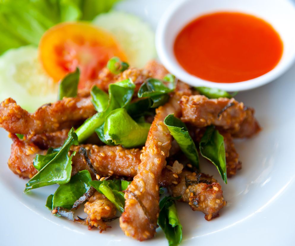 Schab po chińsku – przepis na chrupiący schab smażony w cieście