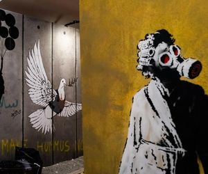 Banksy w Warszawie. Gdzie i kiedy będzie można obejrzeć prace najbardziej tajemniczego artysty? 