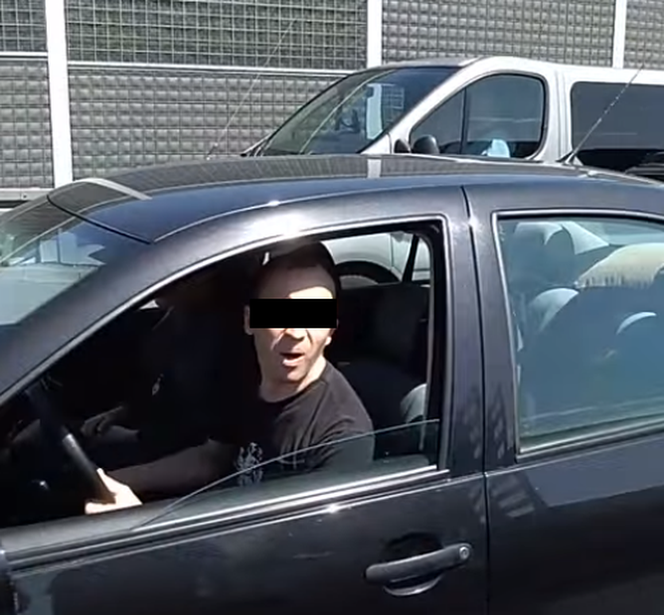 Wypadek na A4 pod Krakowem. Kierowcy jechali "korytarzem życia"