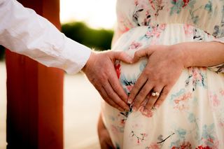 Gratisowe chrzciny, nagrody pieniężne. Ta polska firma ma pomysł na zwiększenie dzietności