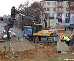 Bedzie rondo u zbiegu ulic Żeromskiego i Zbrowskiego w Radomiu. Prace mają się zakończyć do konca tego roku 