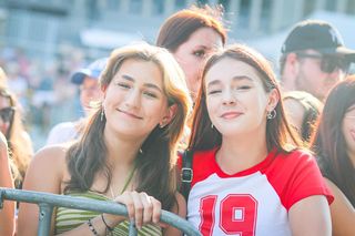 Sosnowiec Fun Festival. Publiczność szaleje przed sceną