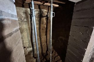 Co kryje tajemnicza krypta w klasztorze w Kazimierzu Biskupim