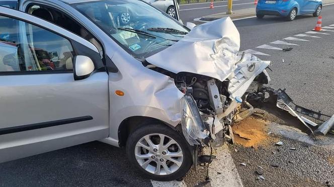 Groźny wypadek pod Skwierzyną. Samochód zderzył się czołowo z motocyklem