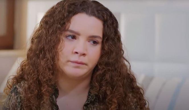 Melis awanturuje się z Feraye, a później podejrzewa, że Zeynep jest w ciąży z Cihanem.
