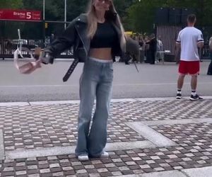 Tak gwiazdy wystroiły się na koncert Jennifer Lopez. Doda zaprosiła do loży