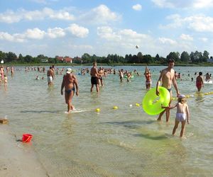 Nad tym jeziorem w kujawsko-pomorskim rozciąga się piękny widok. Tu znajdziecie naturę i spokój [GALERIA]