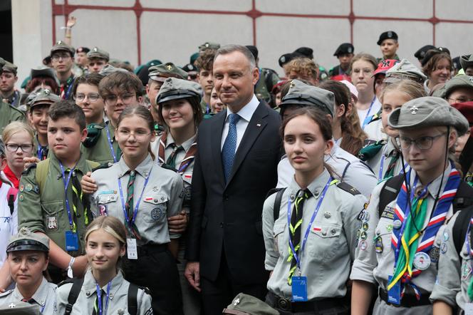 Spotkanie Andrzeja Dudy i Rafała Trzaskowskiego z powstańcami warszawskimi