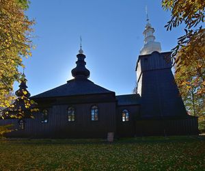 To malownicza wieś w Małopolsce założona przez króla. Została przekazana biskupom