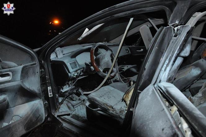wypadek i pożar auta na obrzeżach Lublina