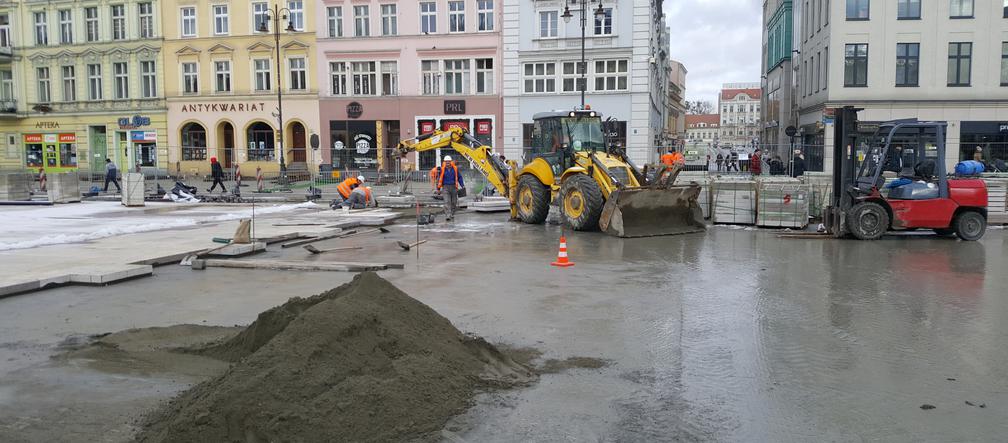 Stary Rynek w Bydgoszczy pięknieje w oczach. Zaglądamy na plac budowy! [ZDJĘCIA,