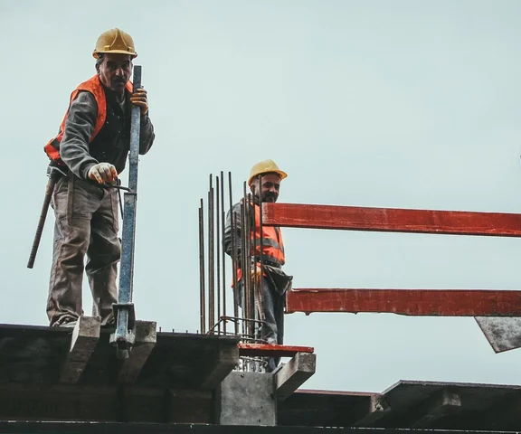 Jak zabezpieczyć na zimę dom w stanie surowym? Podpowiadamy