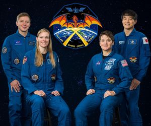 Dwójka uwięzionych w kosmosie astronautów wróci na ziemię. SpaceX rusza z ratunkową misją