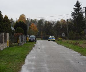 Tragedia pod Wołominem. Ciało 44-latki w szambie. Obok 7-letnie dziecko [ZDJĘCIA]