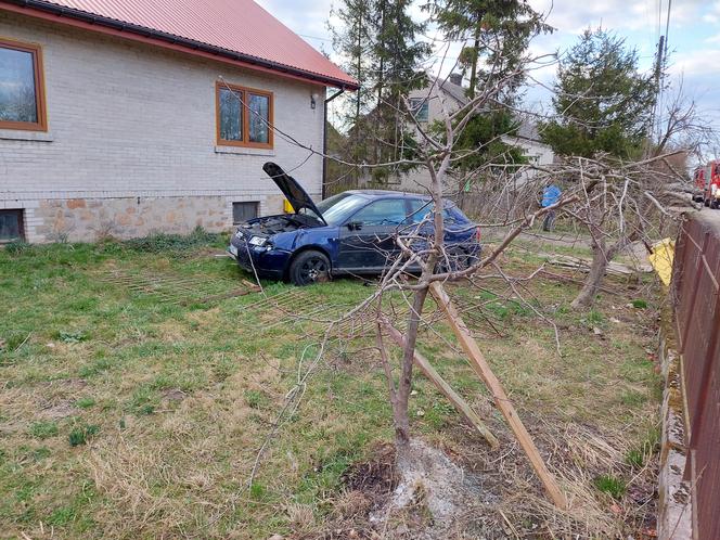 Było bardzo groźnie! 20-letni starachowiczanin wjechał w skrzynkę gazową w Nowym Bostowie