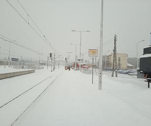 Opóźnienia kursów pociągów w Świętokrzyskiem