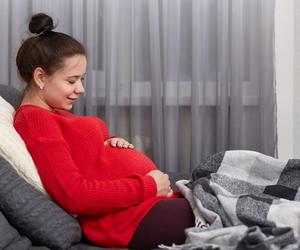 Czop śluzowy to pierwsza linia obrony dziecka. Gdy to zauważysz, poród jest już blisko