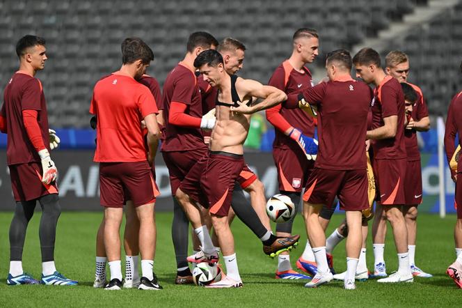 Ostatni trening reprezentacji Polski przed meczem z Austrią. Na stadionie Lewandowski i Dawidowicz 