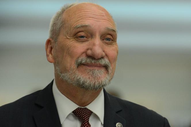  Antoni Macierewicz