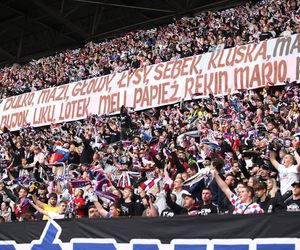 Lukas Podolski pozostaje w Górniku Zabrze na kolejny sezon ku radości kibiców