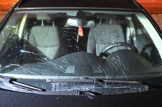 44-latek wpadł w szał! Łopatą do śniegu niszczył wszystko na swojej drodze