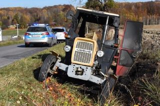 Ukradł traktor, bo nie chciał wracać piechotą z dyskoteki. Potem podpalił pojazd, żeby zatrzeć ślady